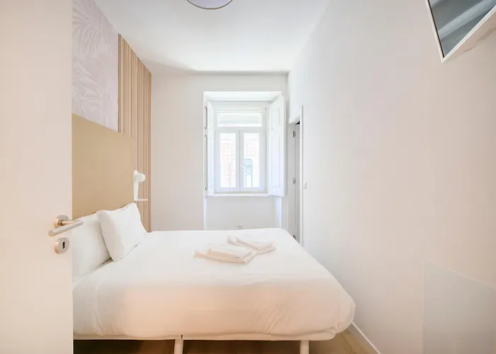 Brand New Anjos Daire Lisboa