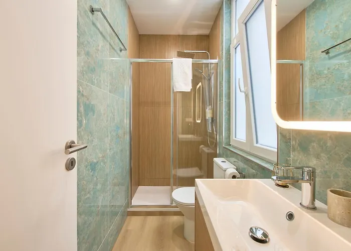 Brand New Anjos דירה