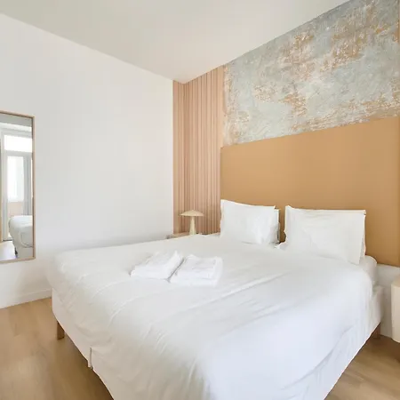 Brand New Anjos Daire Lisboa