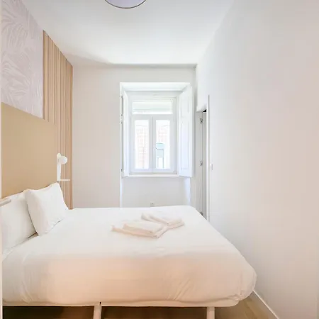 Brand New Anjos Daire Lisboa