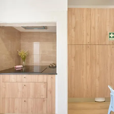 Brand New Anjos 아파트